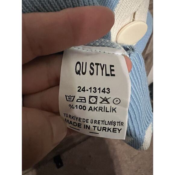 Qu Style Retro Funky Cardigan Sweater One Size Blue White Contemporary Modern - Picture 8 of 8